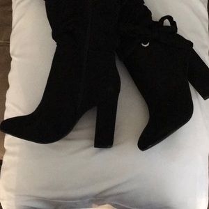 JustFab Size 6 Tall Suede Black Boots